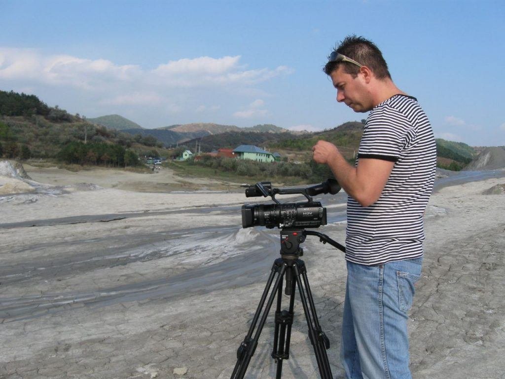 tom brandus filming outside in the mud